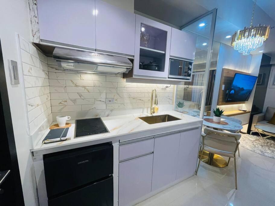 Marias Suite Near Manila Bay Free Use Of Pool 外观 照片
